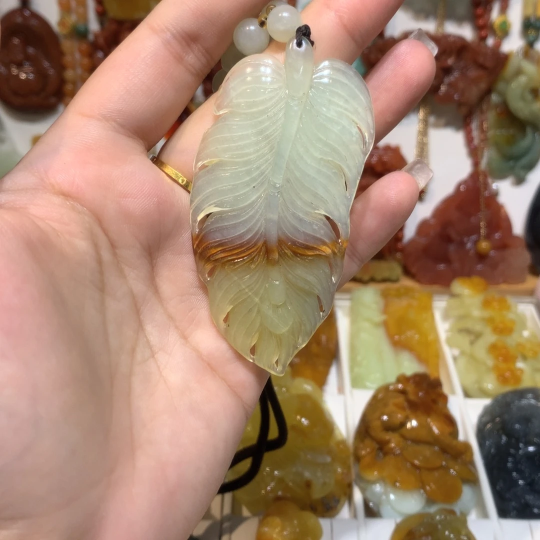 未镶嵌蛇纹石玉颈饰