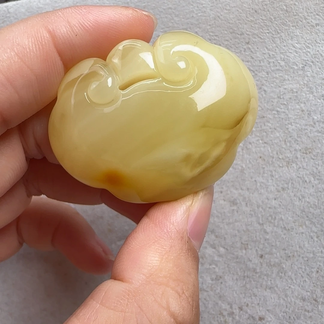 蜜蜡未镶嵌珠宝奇石