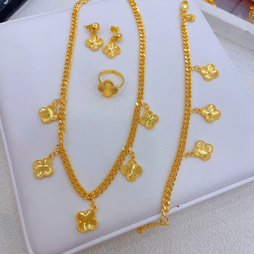 钛钢项链 1006新款四件套首饰耳环项链戒指手链爆款白搭时尚金色