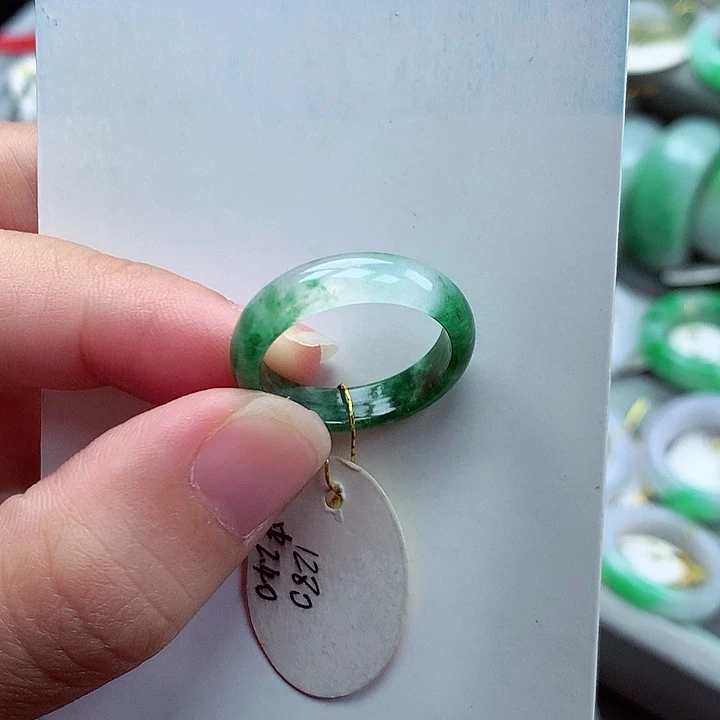 翡翠未镶嵌戒指16号