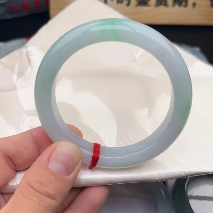 翡翠未镶嵌手镯手镯