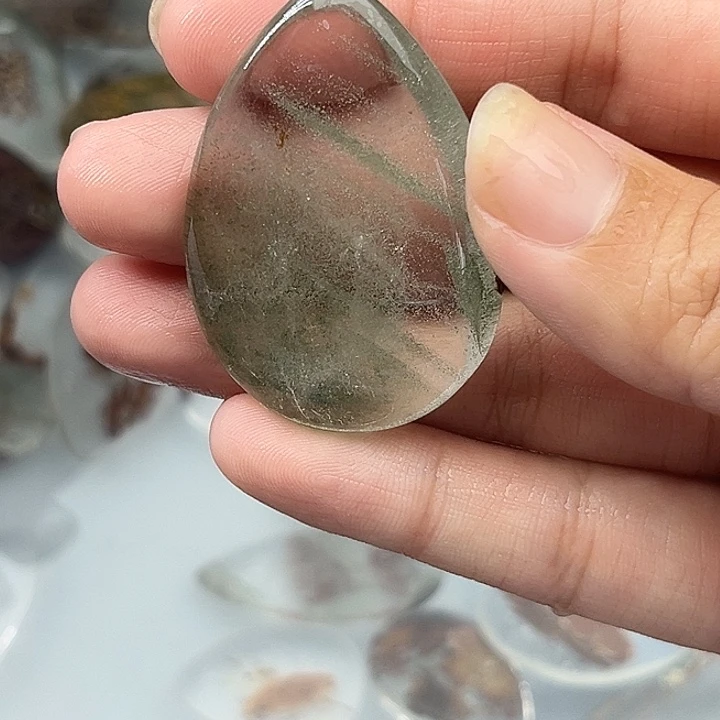 未镶嵌吊坠(赠链)水晶