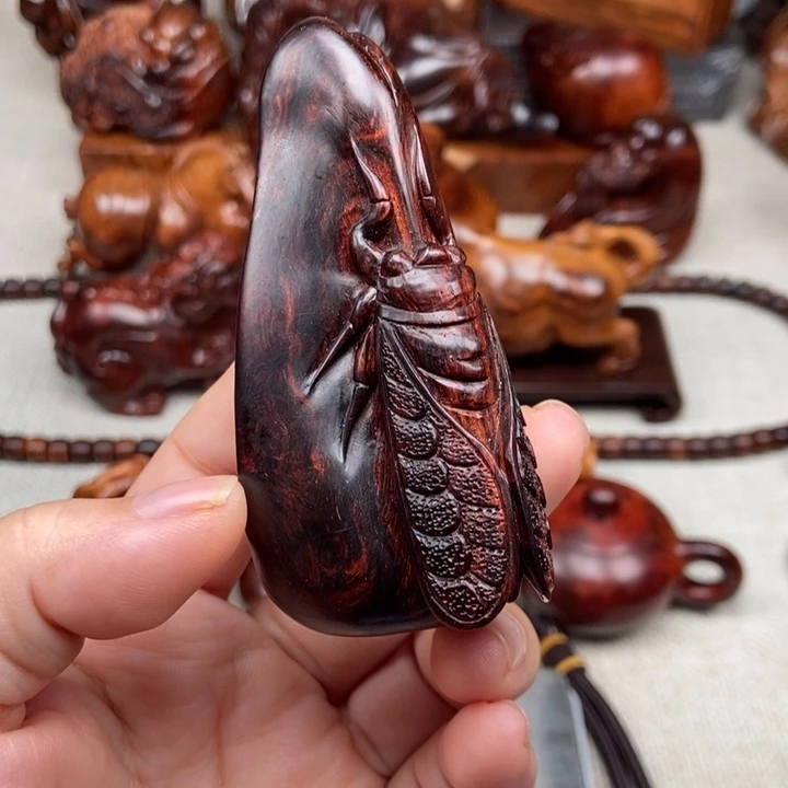 黄花梨/降香黄檀把件一鸣惊人