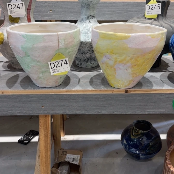 景德镇陶瓷艺术品.