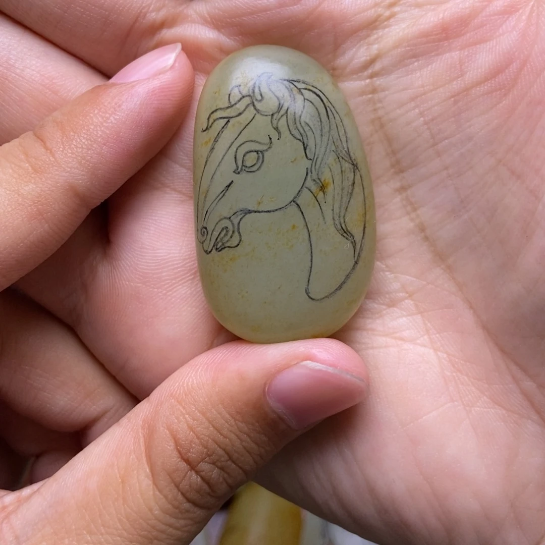 未镶嵌吊坠定制和田玉