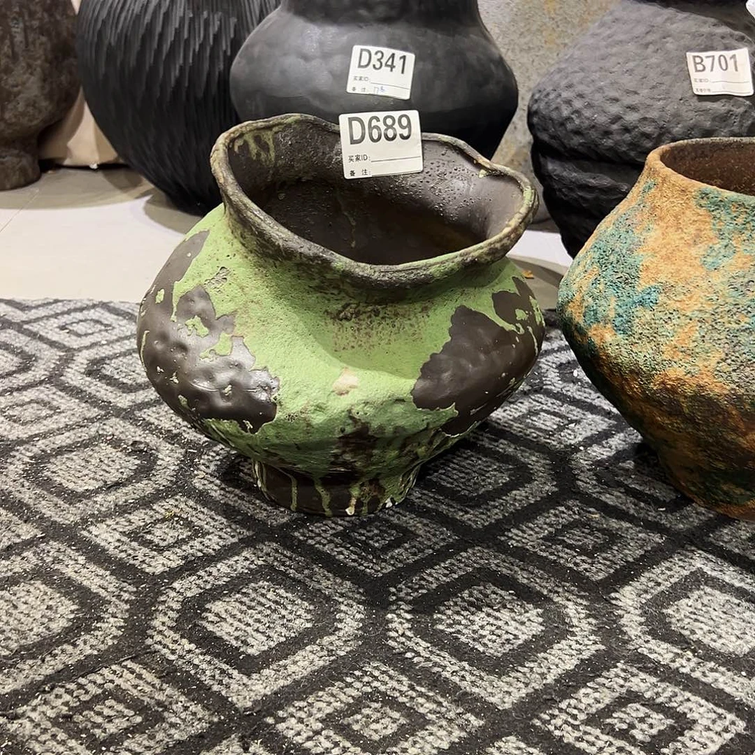 瓶D689高23口13陶瓷花瓶已打孔