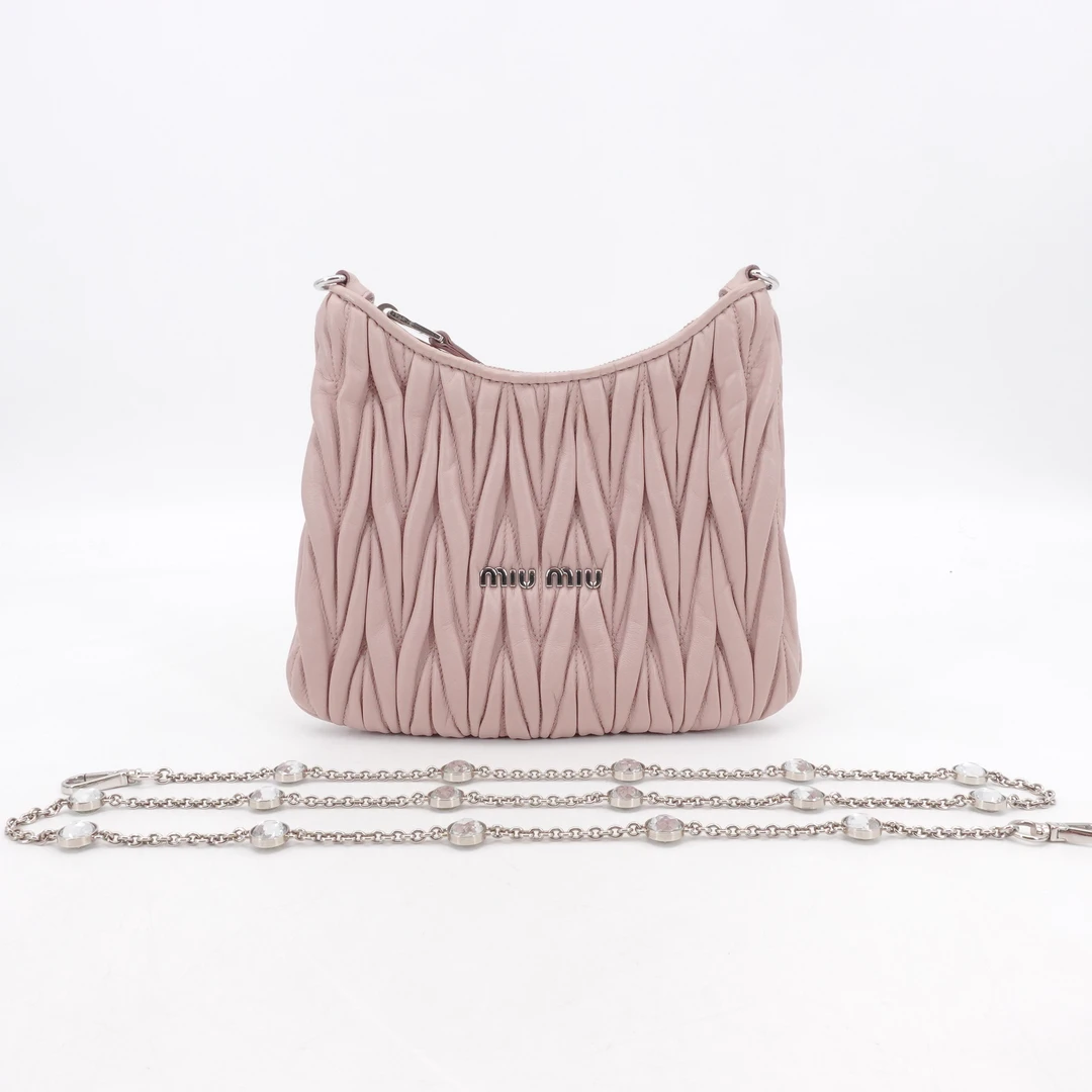 95新 MIU MIU/缪缪 hobo褶皱宝石链条包粉色银扣羊皮芯片70389482