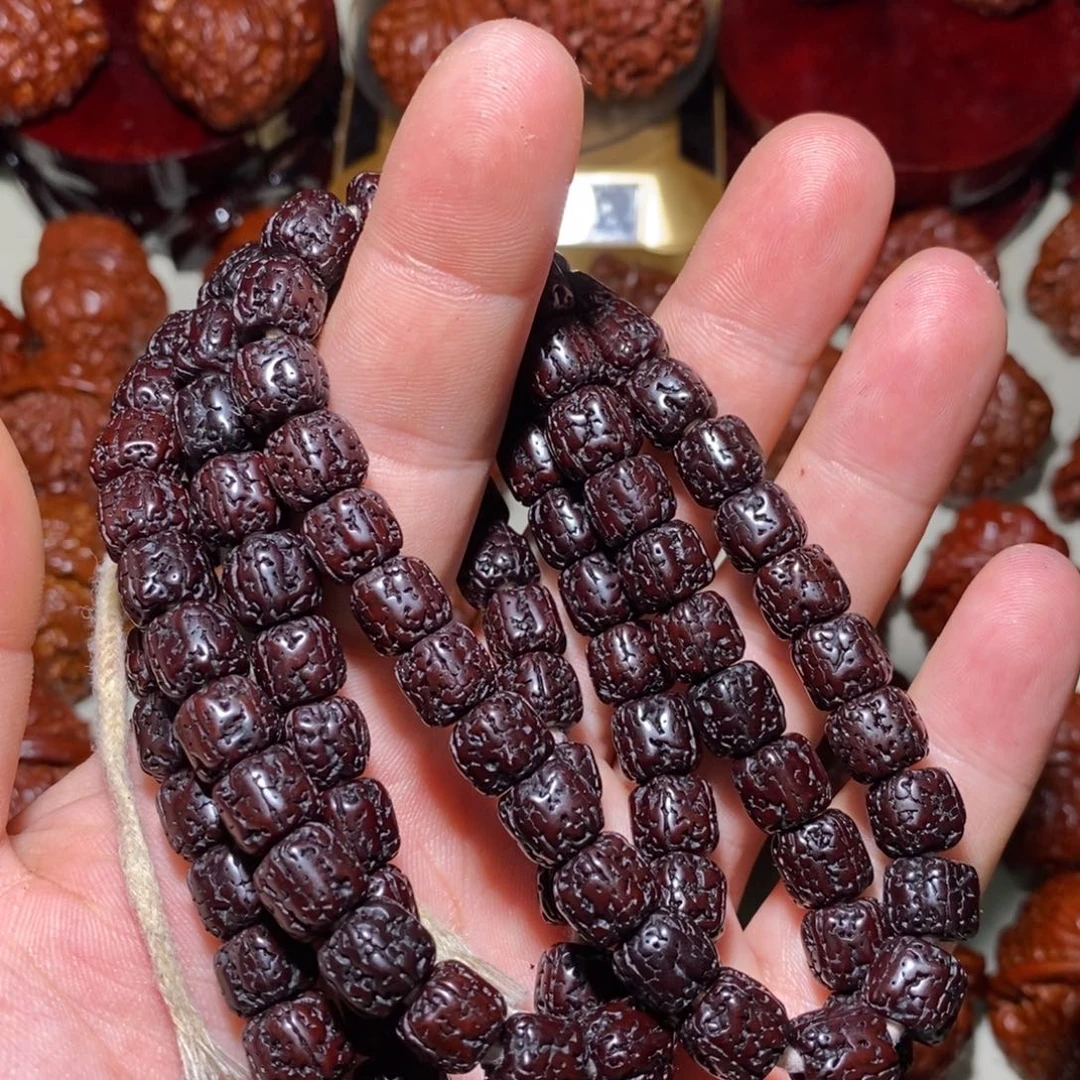 稀***收文玩核桃吊坠金刚金刚