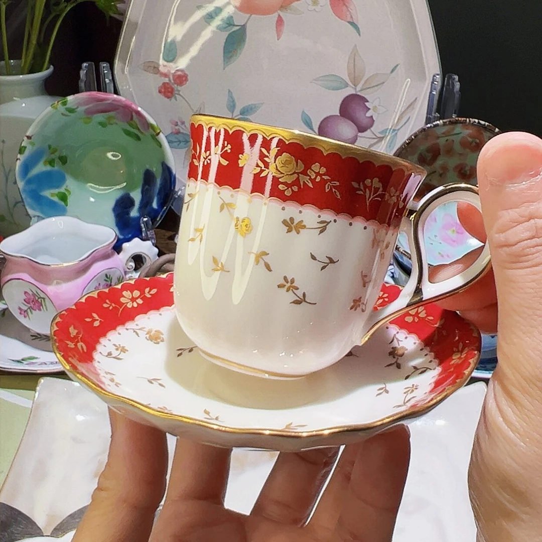 咖啡杯和茶杯是很配噢哦