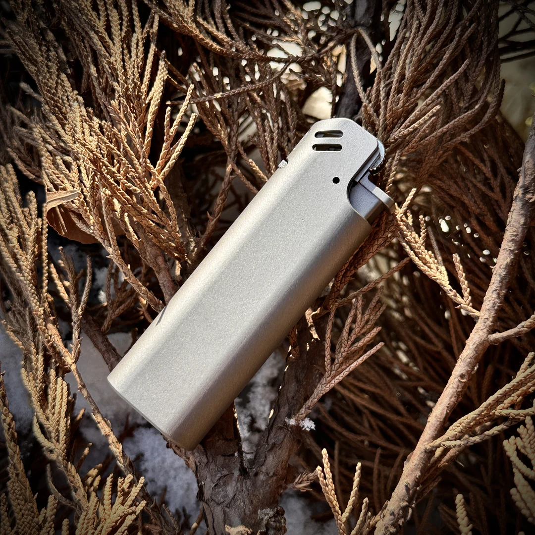 钛合金猎鹰一体砂轮气体打火机