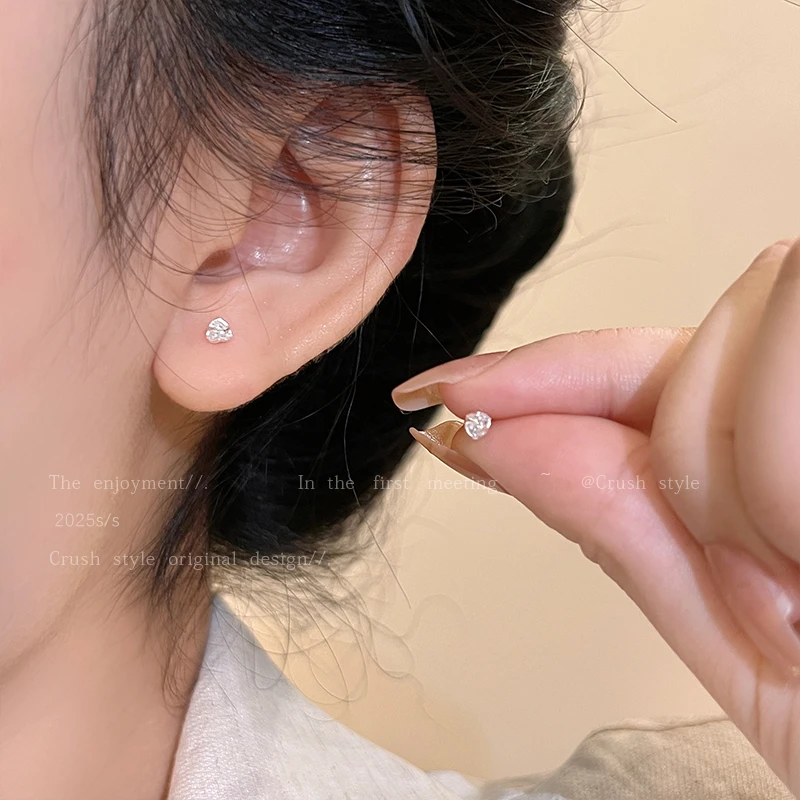 925银合成锆石耳饰 精致迷你耳钉女通勤百搭简约高级感耳饰YS163