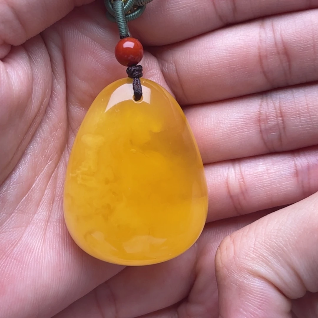 裸石琥珀未镶嵌蜜蜡吊坠笑