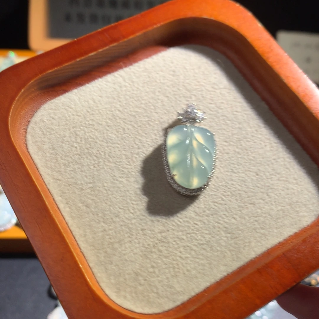 翡翠银S925镶嵌挂件叶子