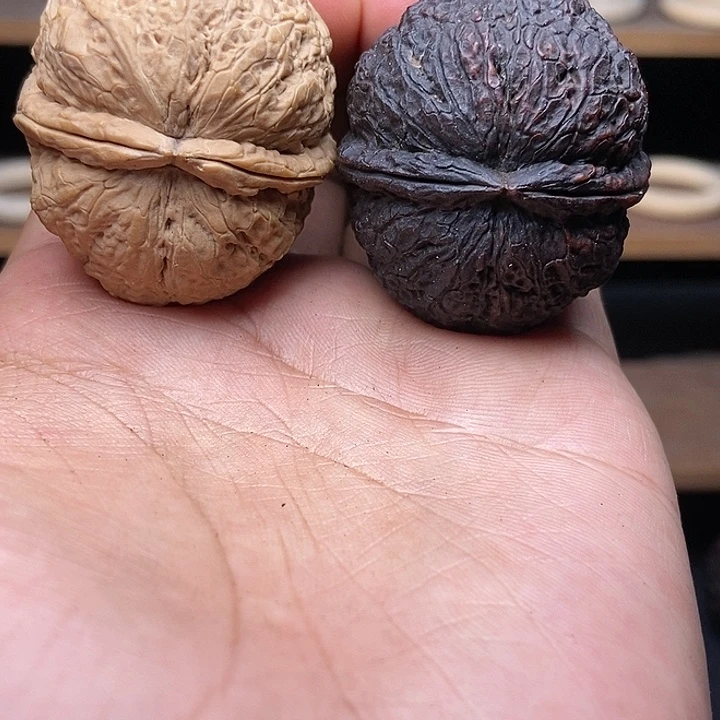 文玩核桃吊坠夜明珠