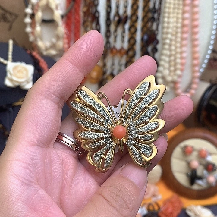 大理石铁合金小胸针
