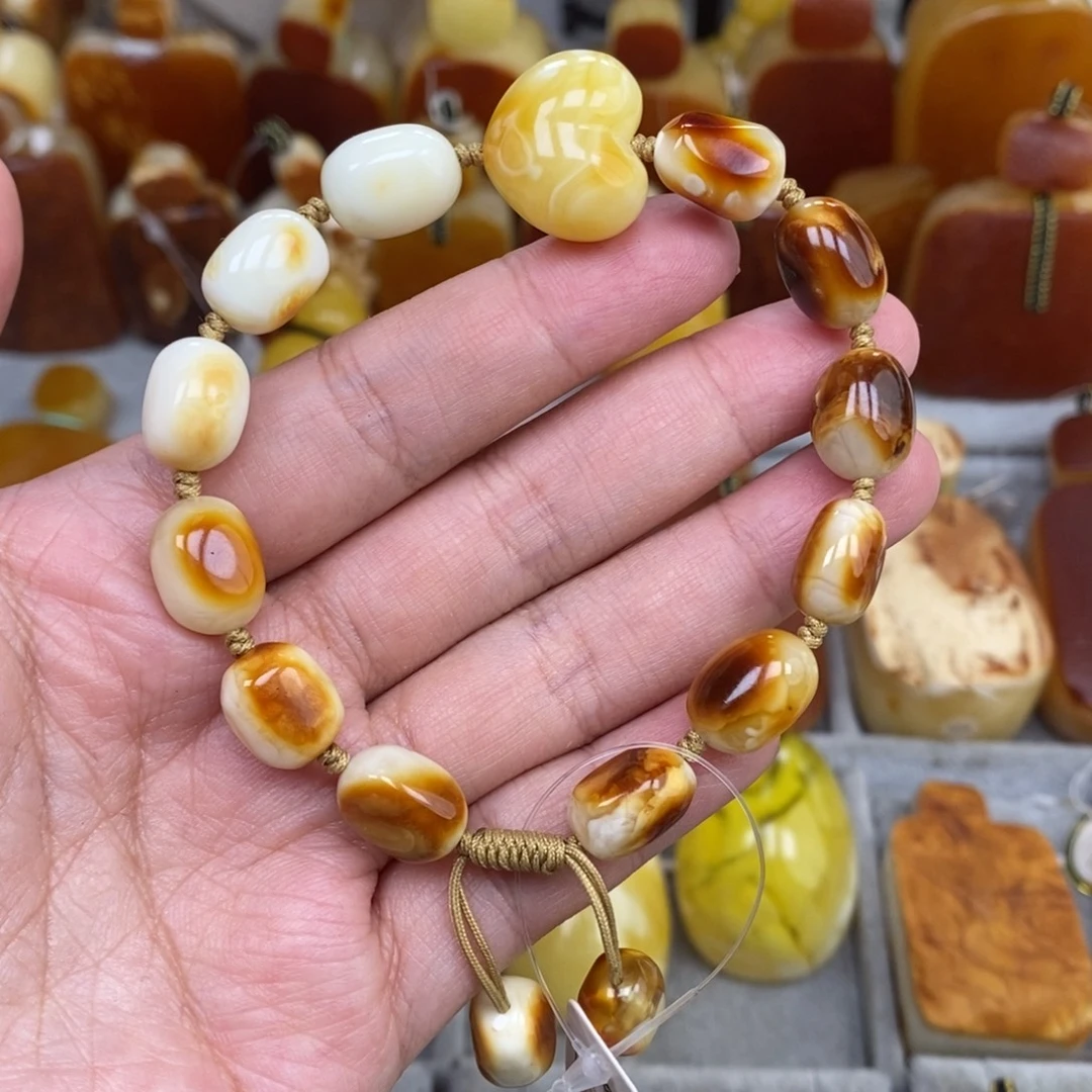 蜜蜡未镶嵌珠宝奇石