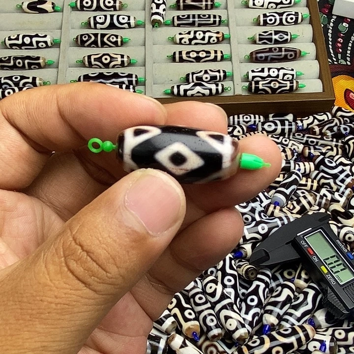 玛瑙/玉髓颈饰未镶嵌颜