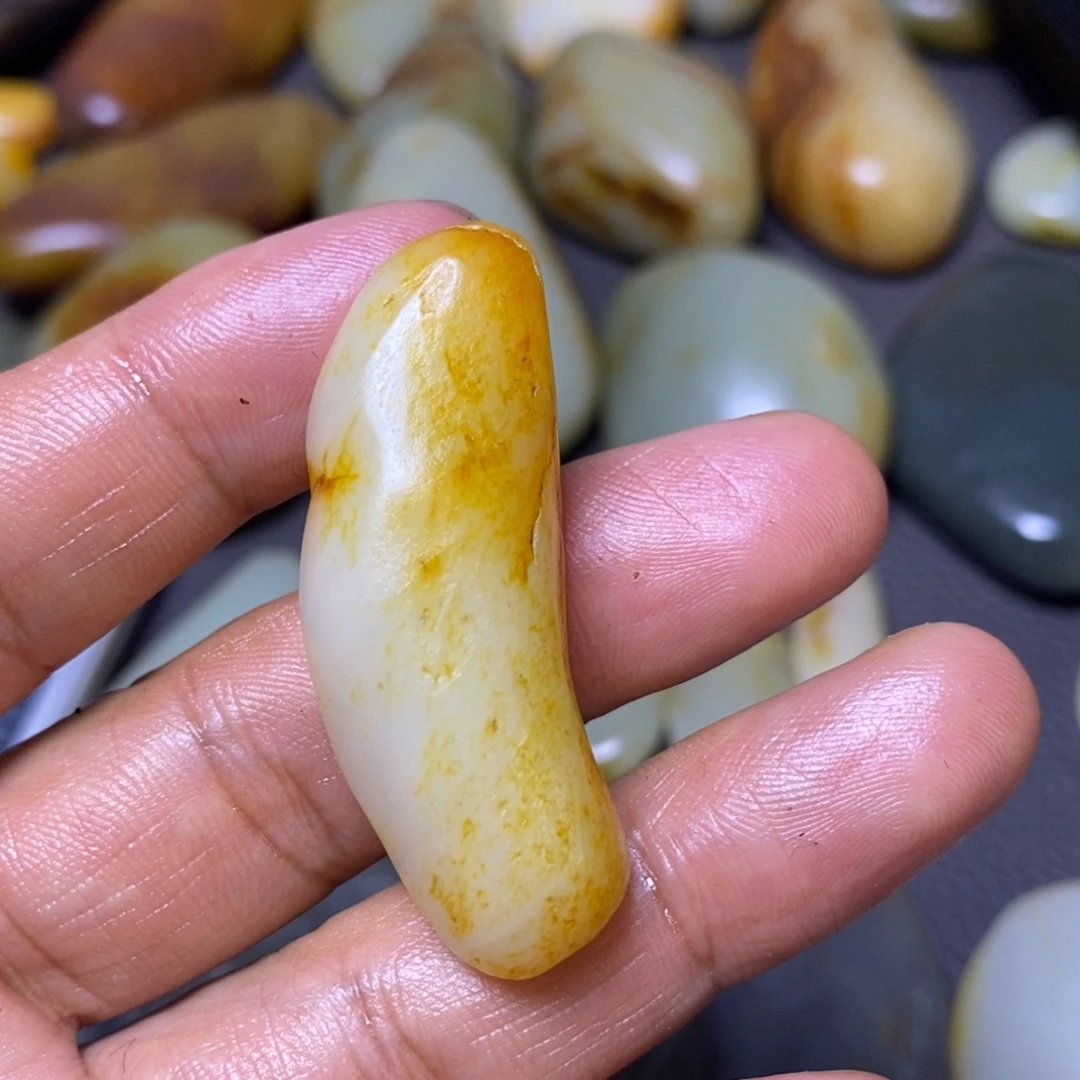 未镶嵌和田玉（糖玉）挂件