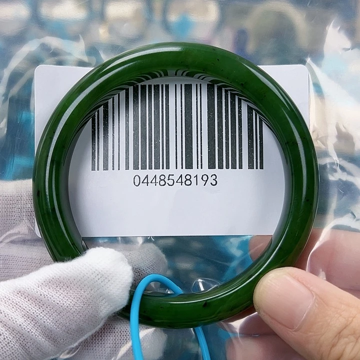 和田玉手镯未镶嵌微瑕61.62