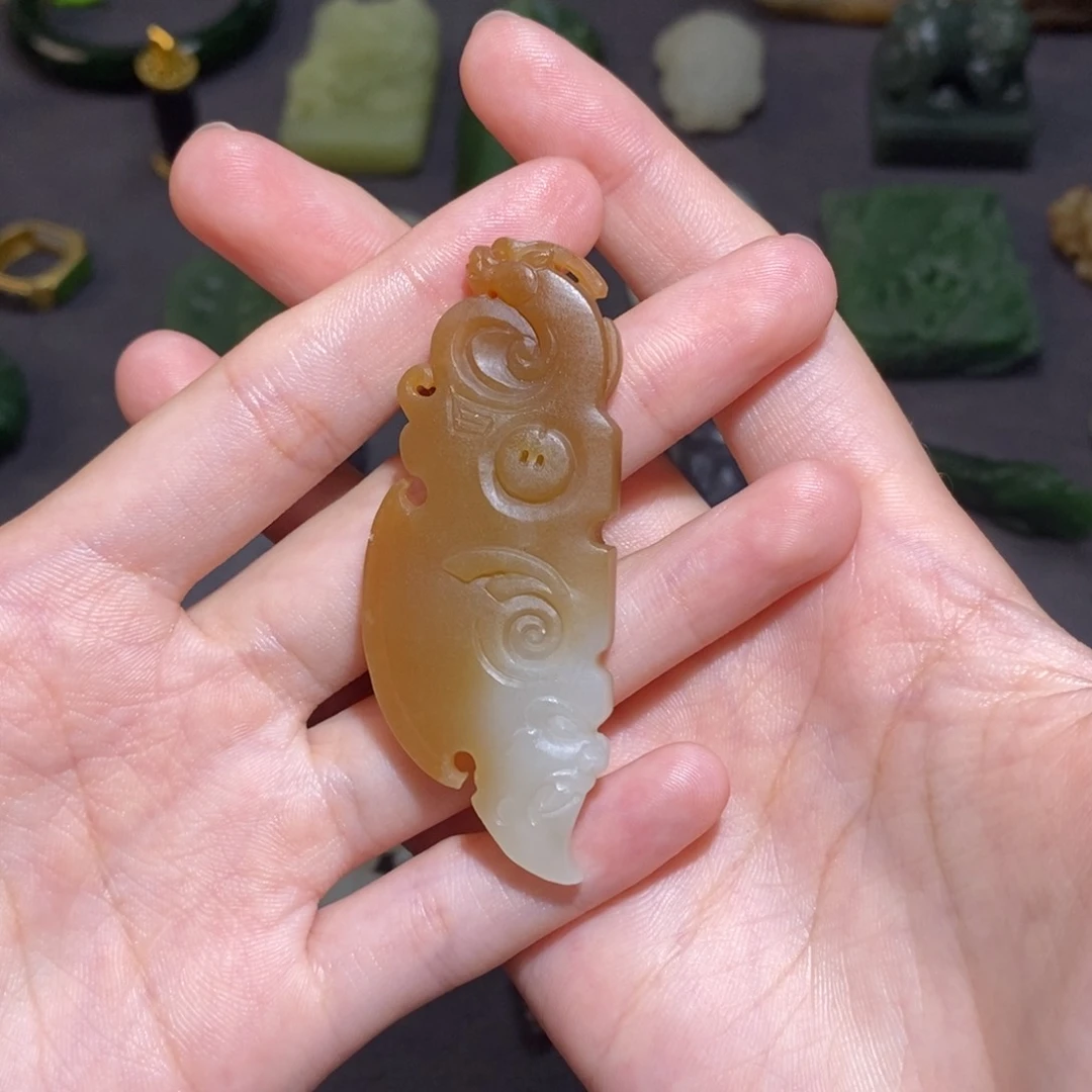 巜***丨和田玉未镶嵌颈饰定制