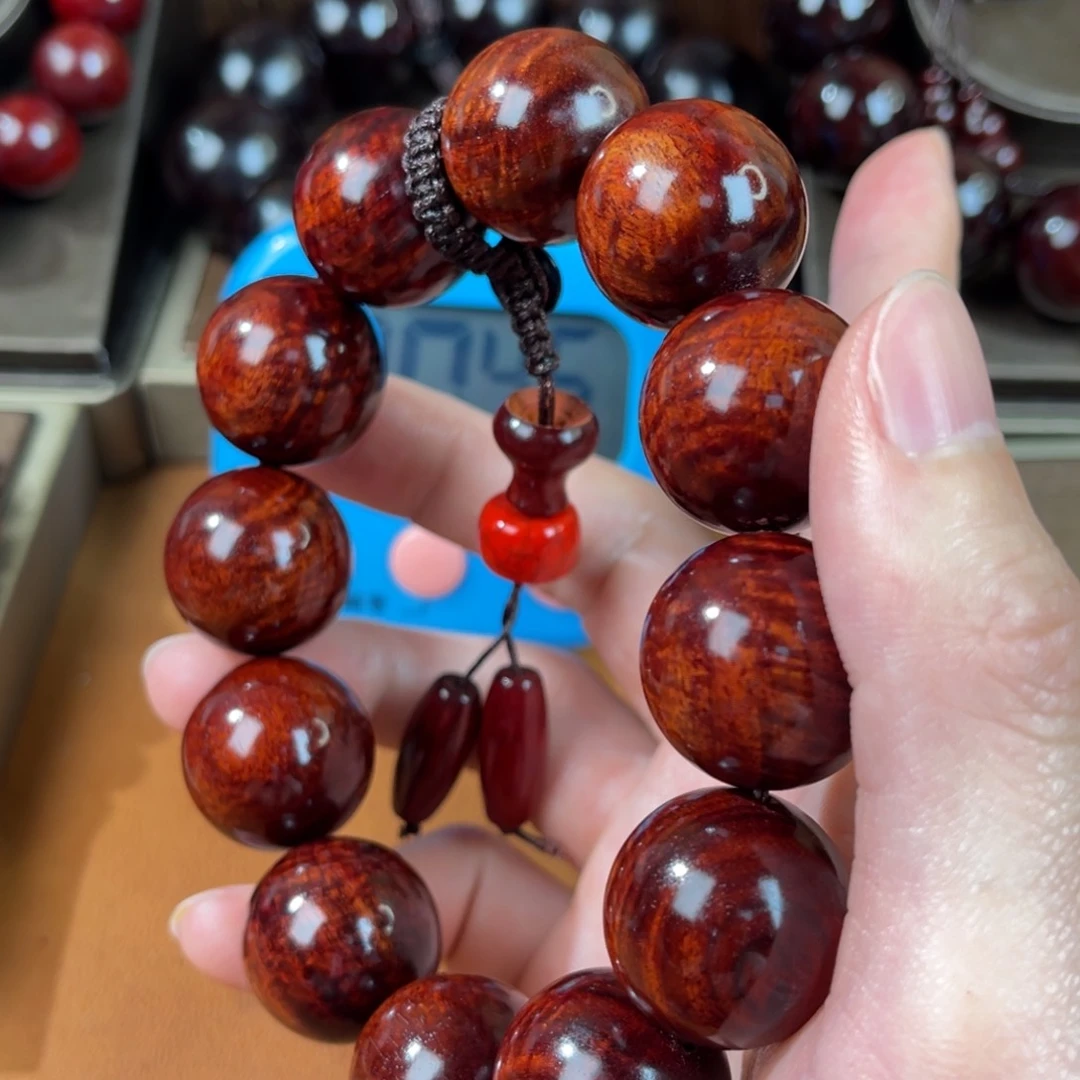 檀香紫檀（小叶紫檀）A**.