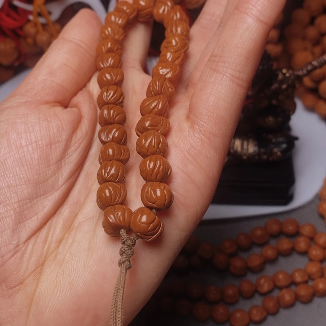 C***桃核吊坠桃枭手持1