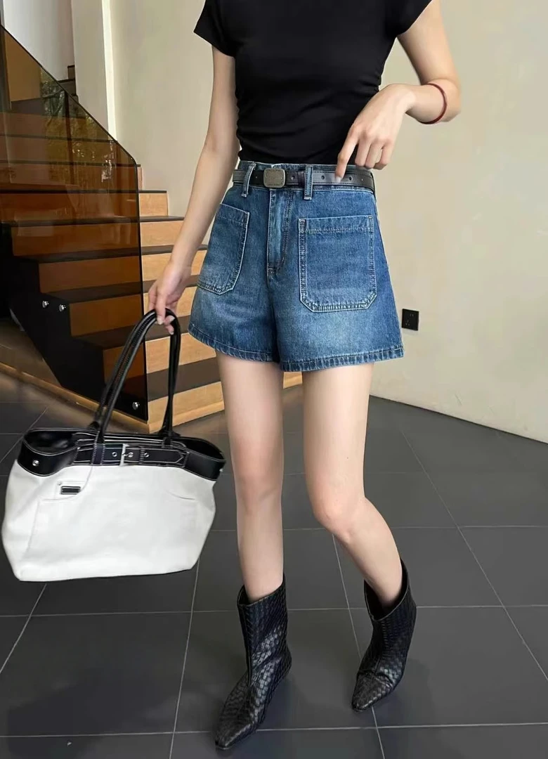 2025夏季前双兜设计牛仔短裤A字版型显瘦女士水洗蓝色热裤小个子