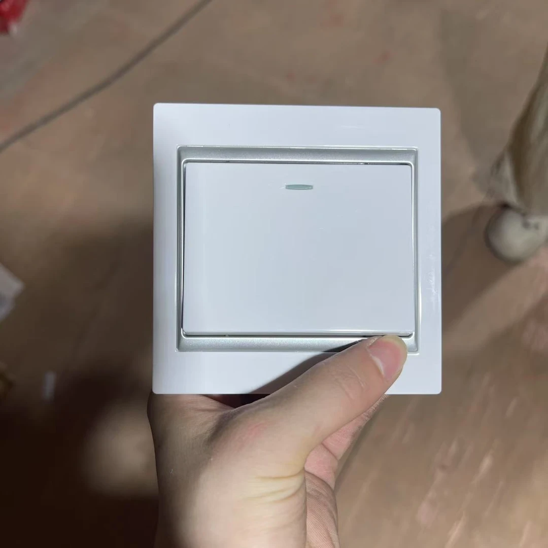 A4#S51011BY 一位多控开关库存尾货（新三楼）