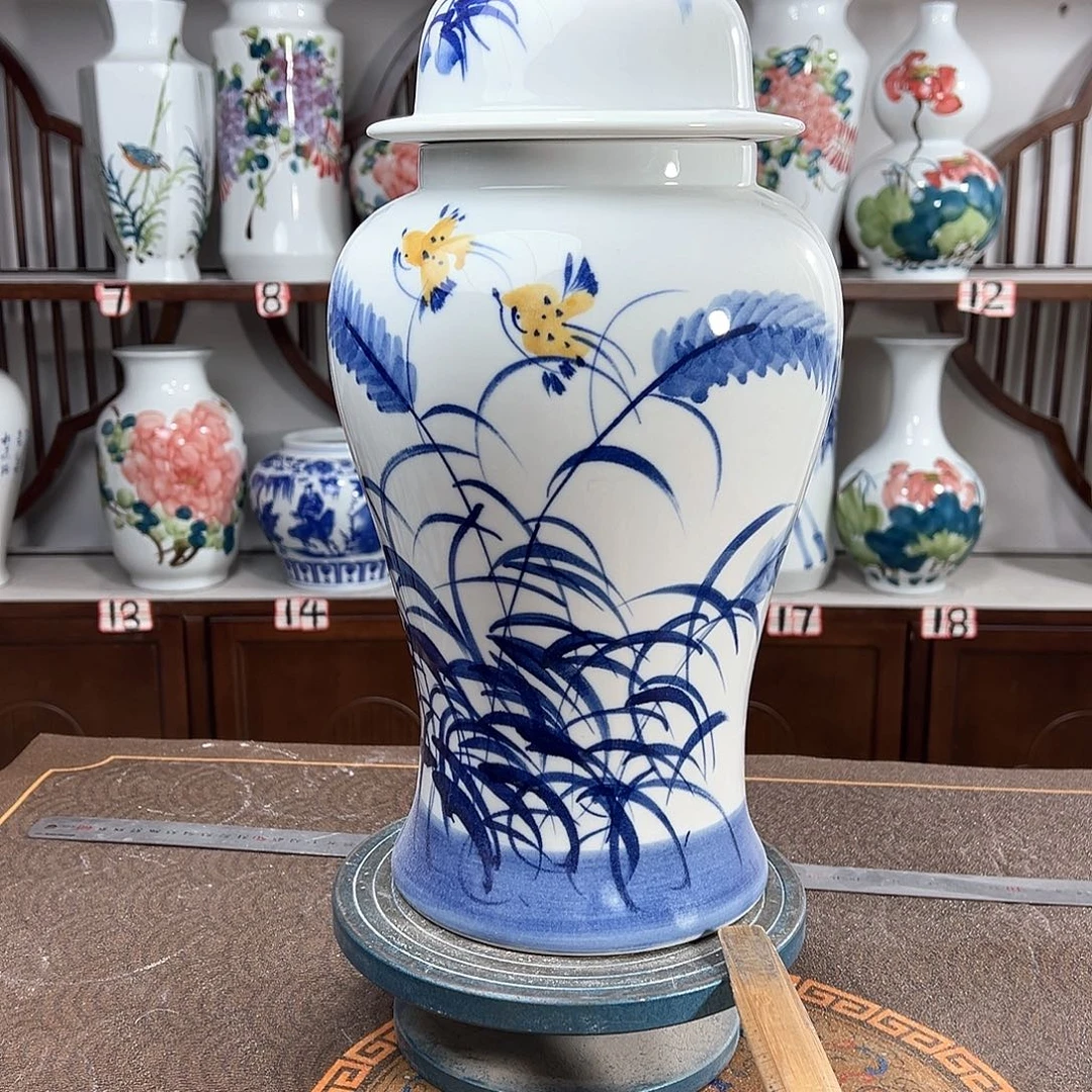 摆件景德镇陶瓷将卢