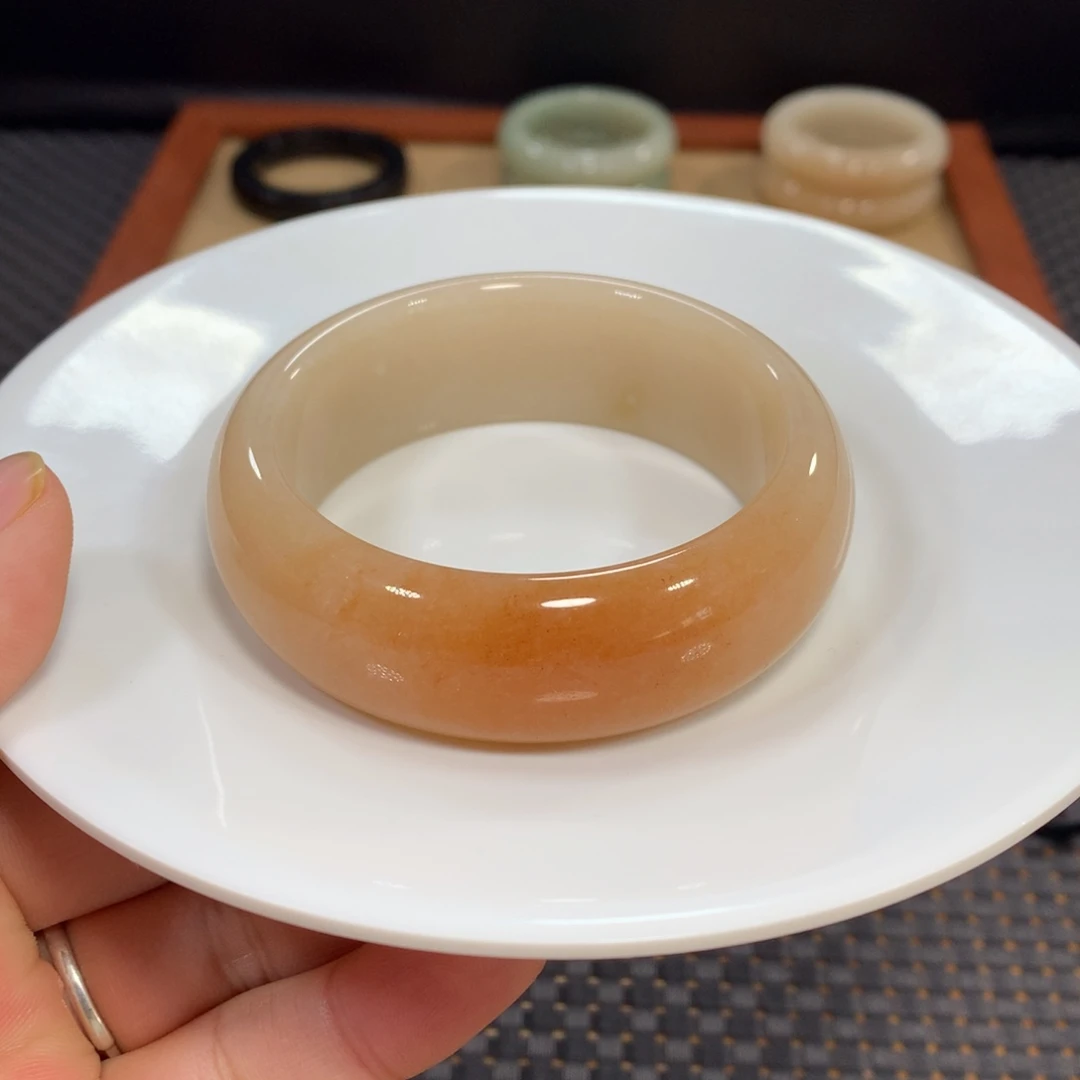 石英质玉（佘太翠）未镶嵌手镯漏58糖轮胎4号