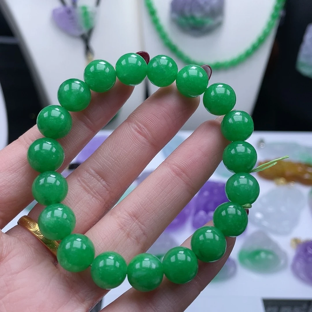 翡翠吊坠(赠链)未镶嵌