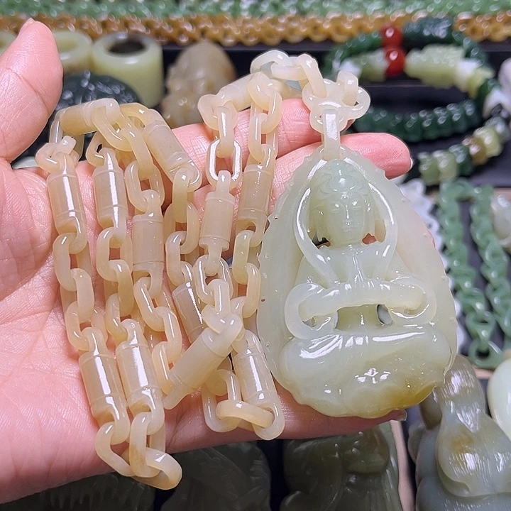 新***哥和田玉未镶嵌挂件