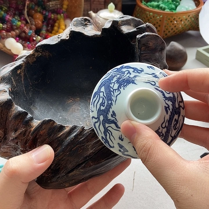 瓷片不v哈哈哈哈哈哈哈哈哈哈好吧