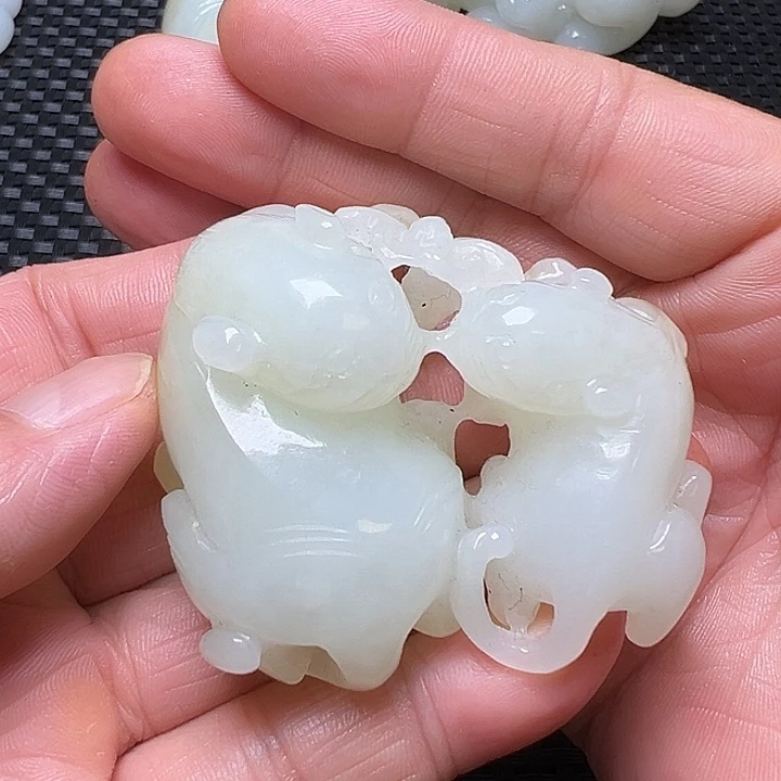 和田玉未镶嵌挂件