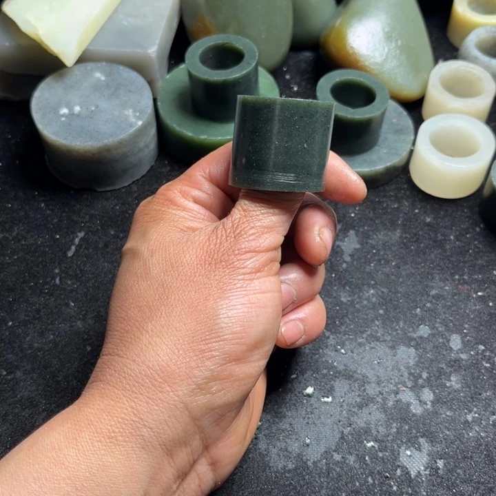 和田玉（糖玉）未镶嵌珠宝半成品