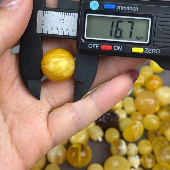 琥珀裸石未镶嵌微瑕184