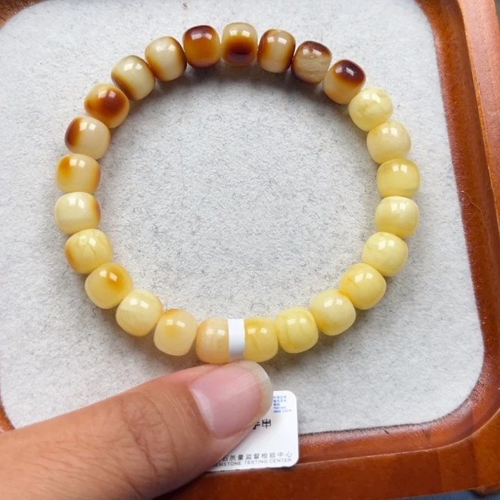 琥珀未镶嵌珠宝奇石M74号8.7+沁色老型