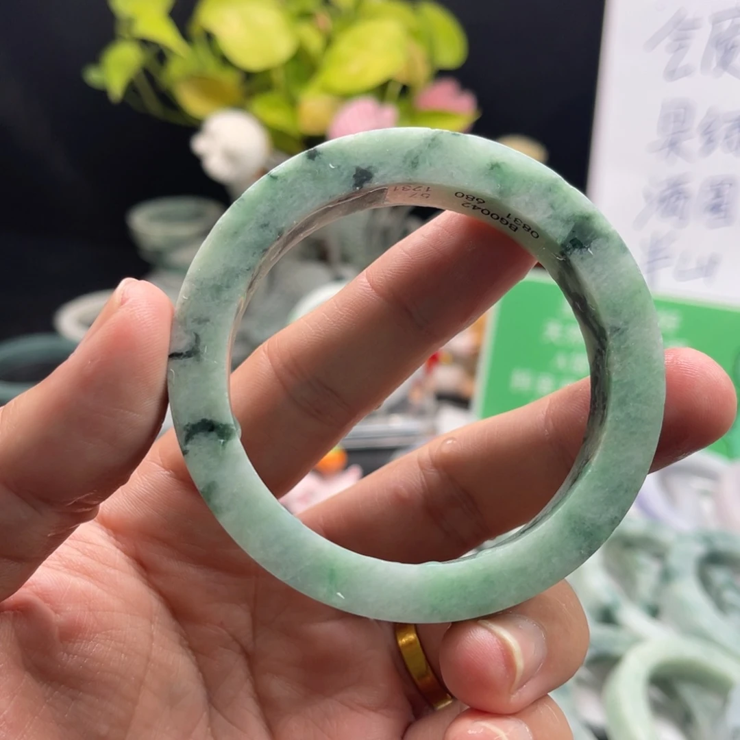 未镶嵌60-63定制翡翠