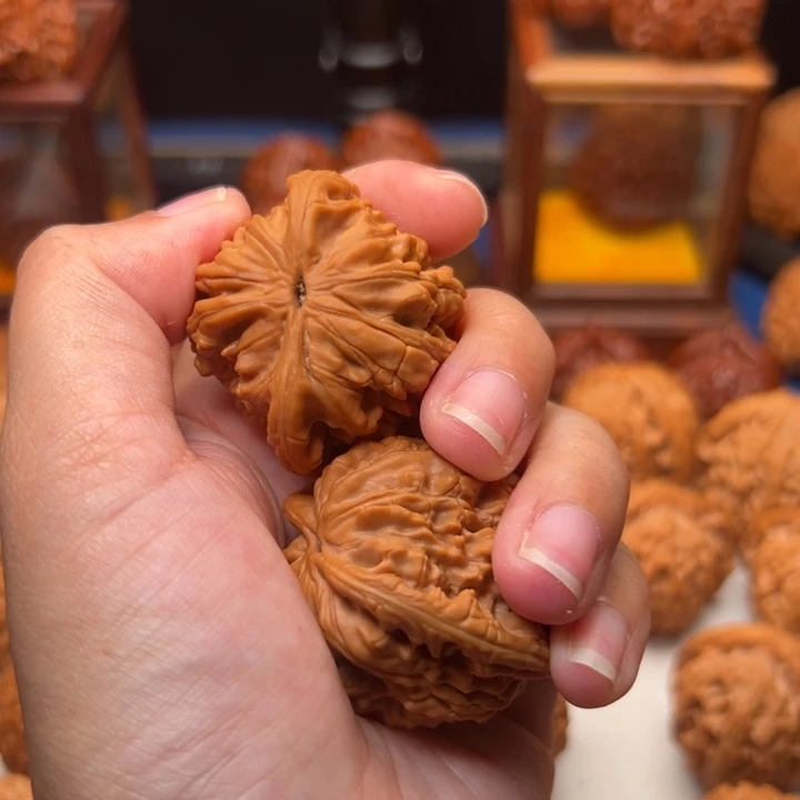 桃核吊坠?****远好好好好好好好