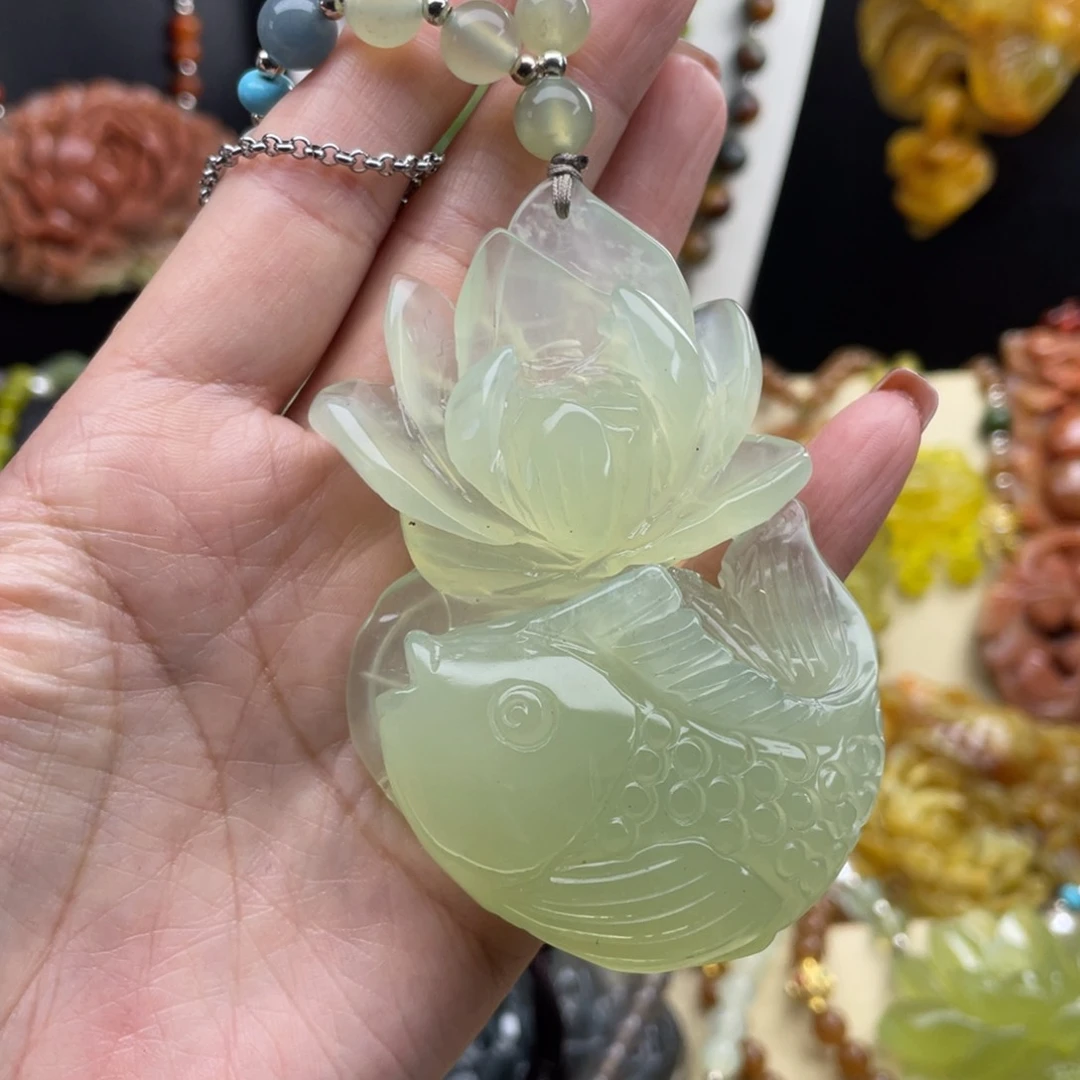 未镶嵌蛇纹石玉颈饰