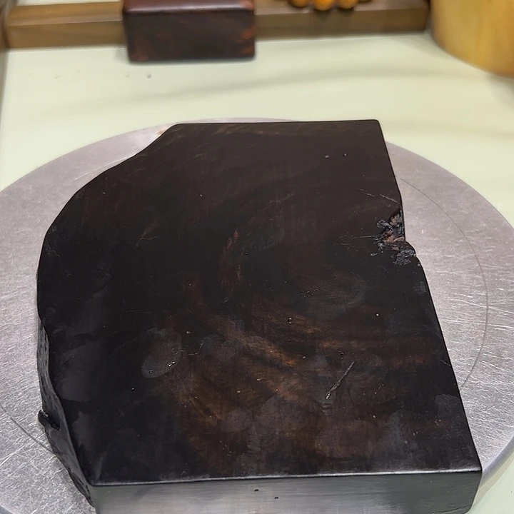 钟***。紫檀木类端景台檀香