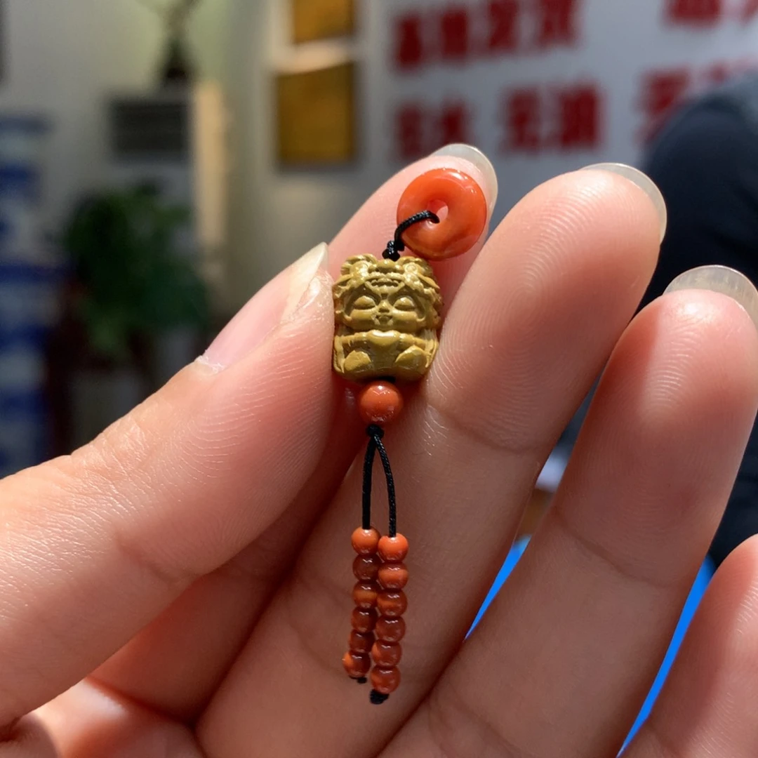 未镶嵌配饰南红玛瑙