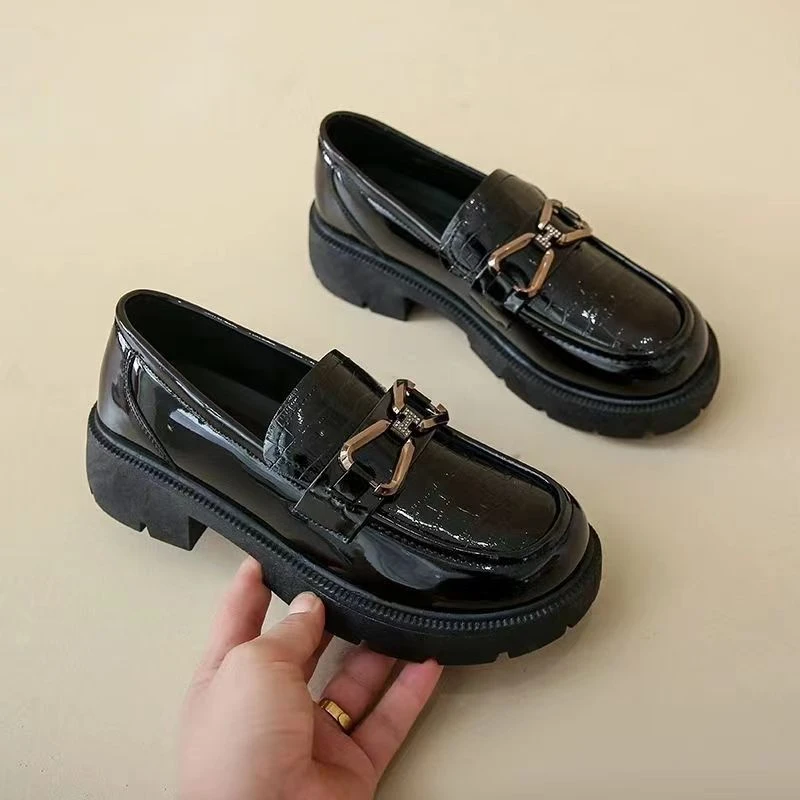 女冬季黑色亮面小皮鞋时尚英伦风乐福鞋K1803