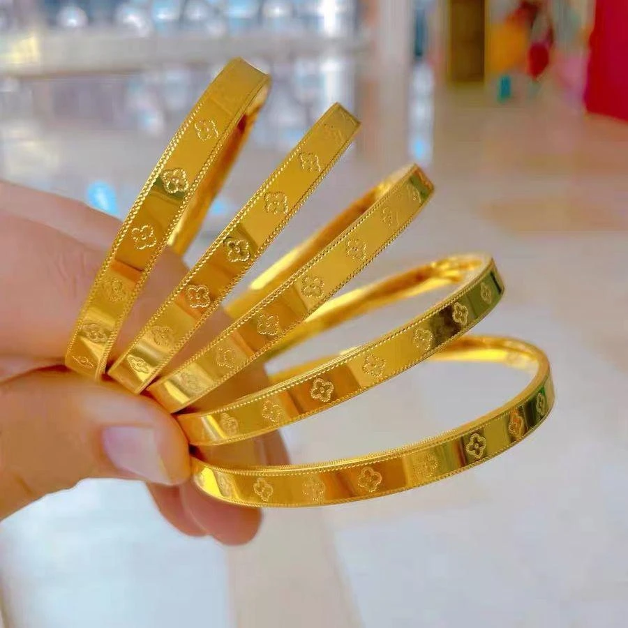 【专属】钛钢 发 圈网红新款不掉色幸运草手环精品小清新四叶草闭口