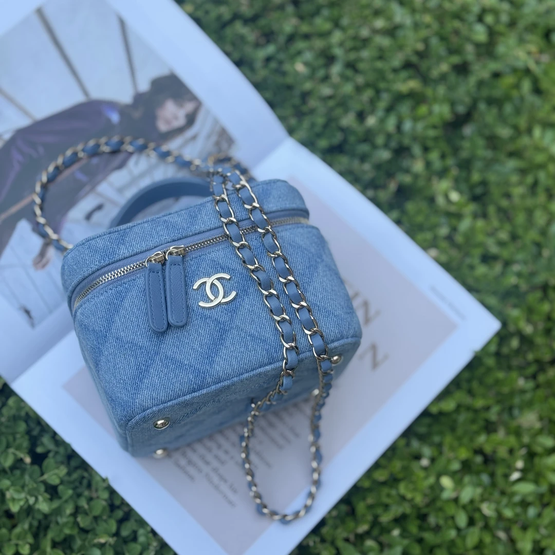 99新 Chanel/香奈儿 牛仔单宁菱格纹化妆盒 化妆包（芯片款）99新