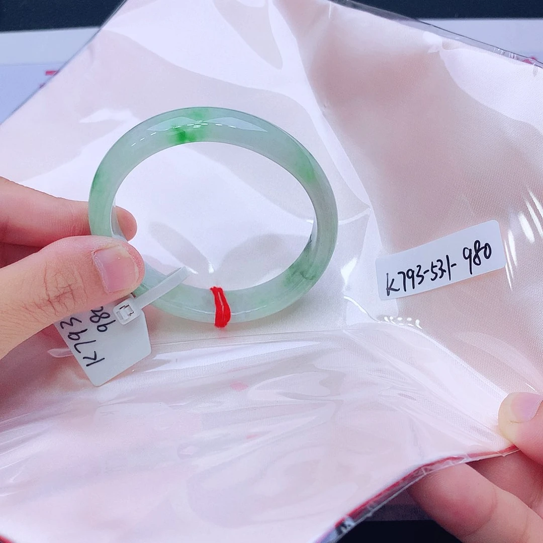 未镶嵌手镯翡翠翡翠