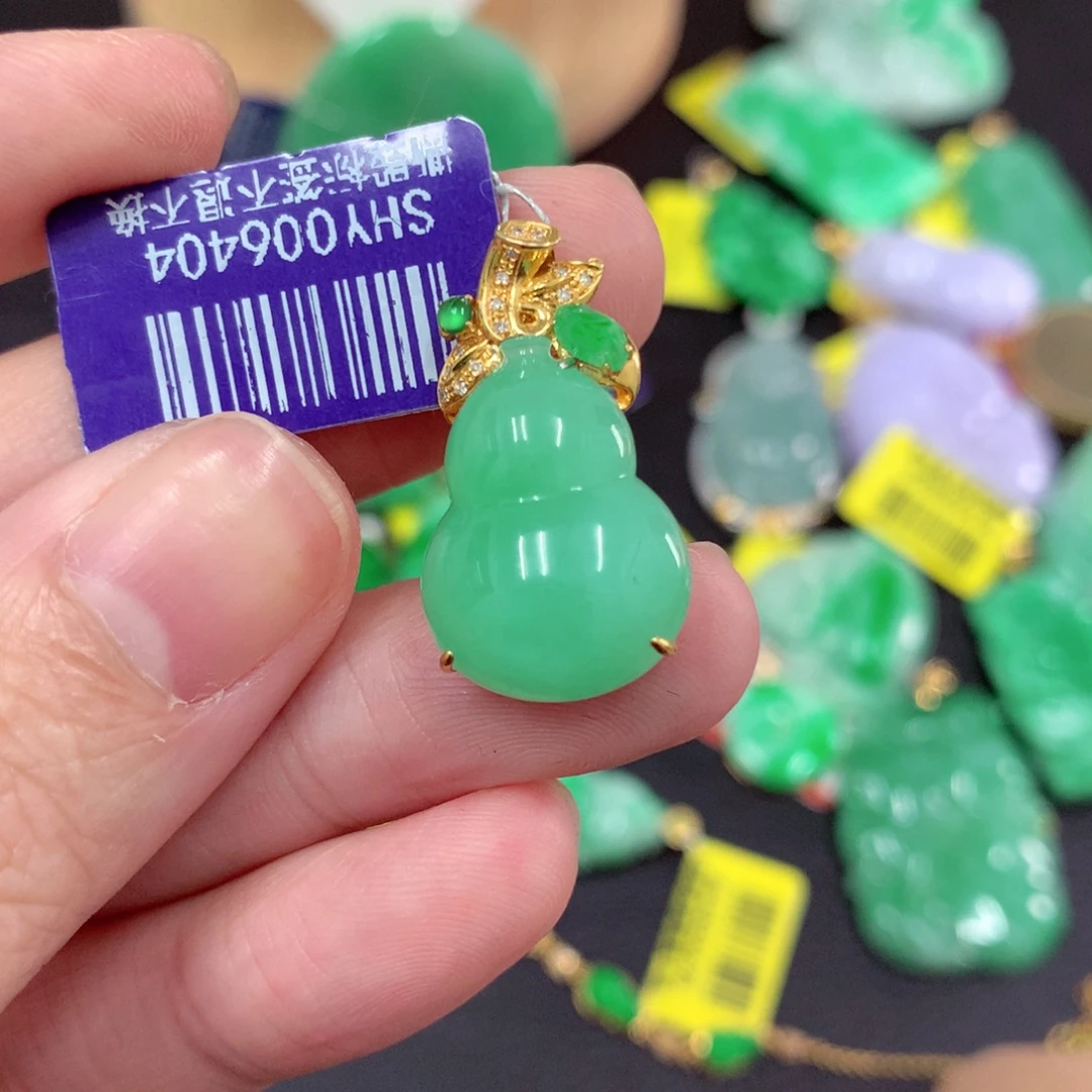 翡翠18K金镶嵌项链