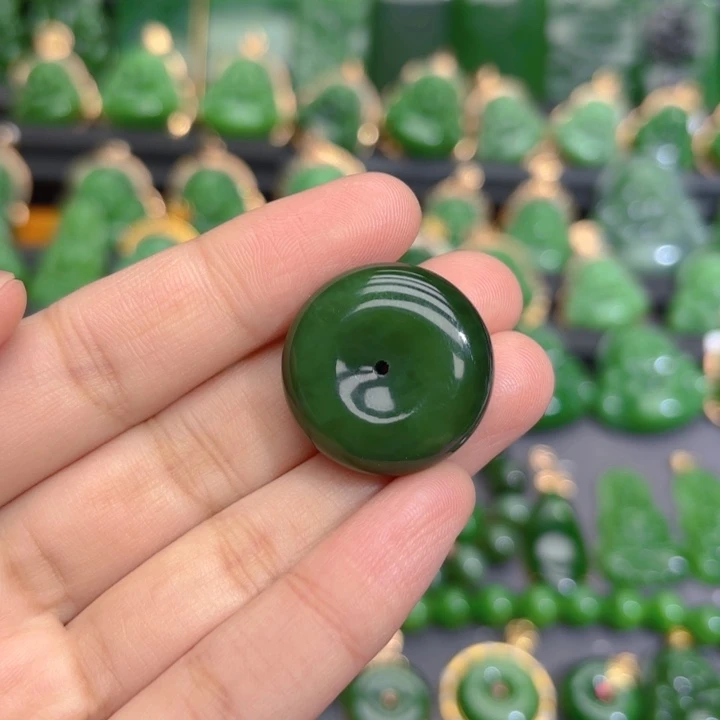 颈饰未镶嵌和田玉（碧玉）编绳