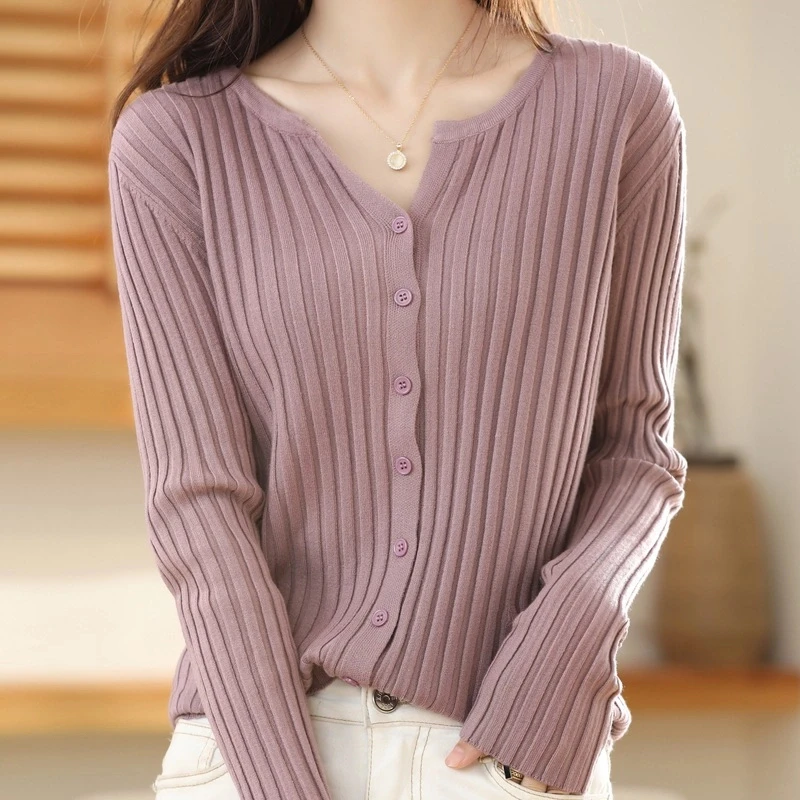 2023春秋女士针织衫韩版圆领宽条针织开衫外搭女可外穿洋气打底衣