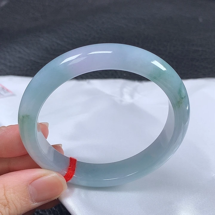 翡翠未镶嵌手镯